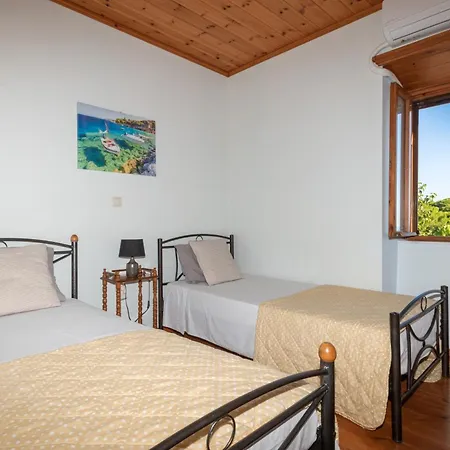 Marfo Natural Park Villa *